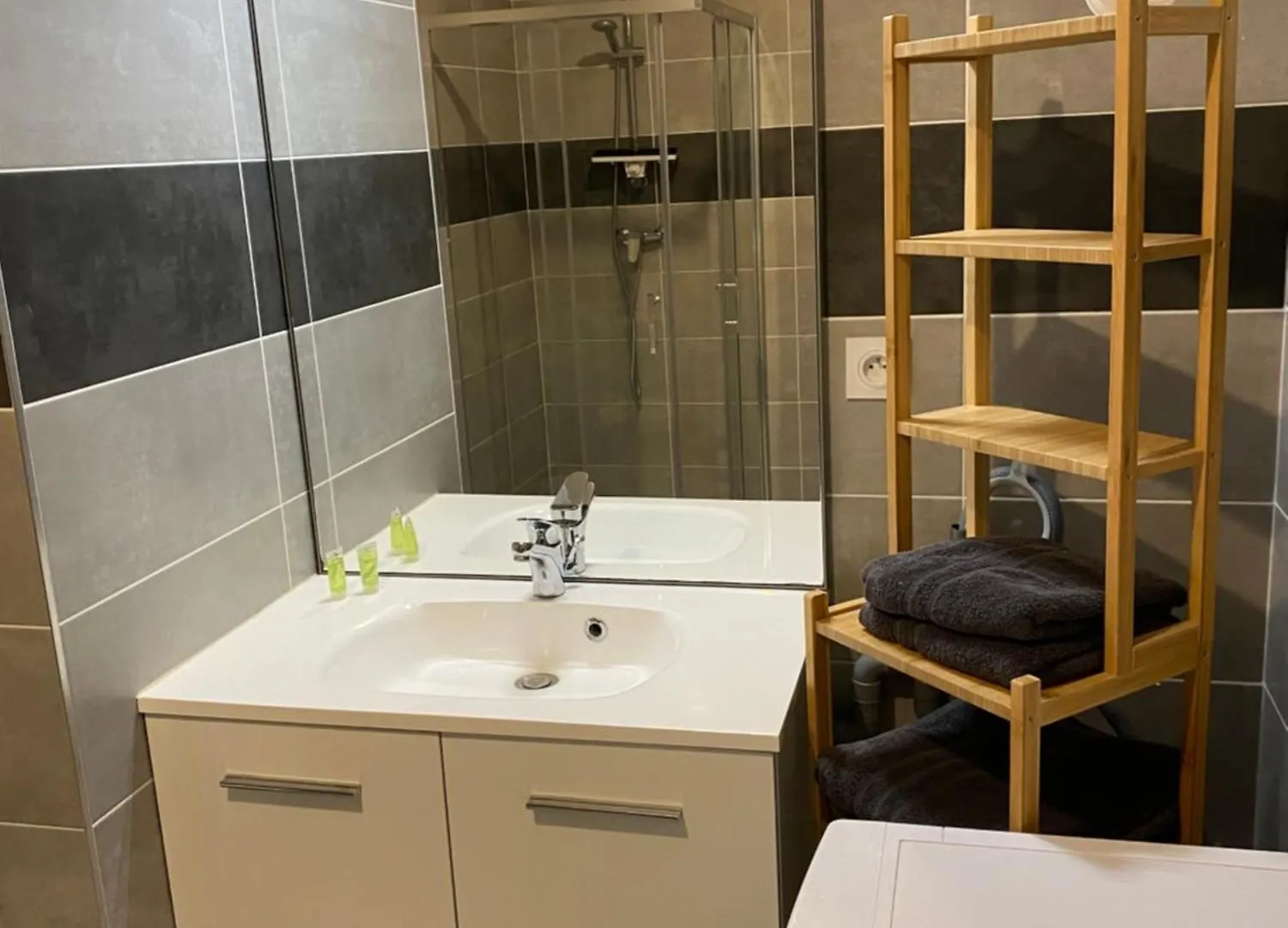 Apartment Appartement Neuf A St Jean De Niost Tout Confort Saint-Jean-de Niost